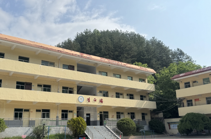 【工會新聞】“筑夢花開”(六)公眾智能公益支教紅巖寺鎮(zhèn)萬青小學(xué)活動